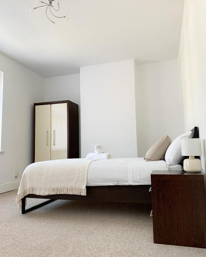 Cardiff Home 外观 照片