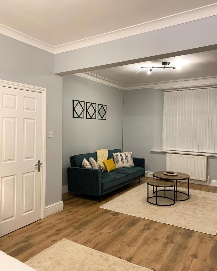 Cardiff Home 外观 照片