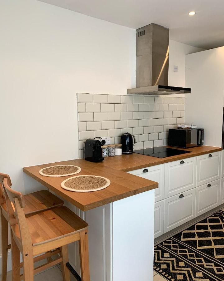 Cardiff Home 外观 照片